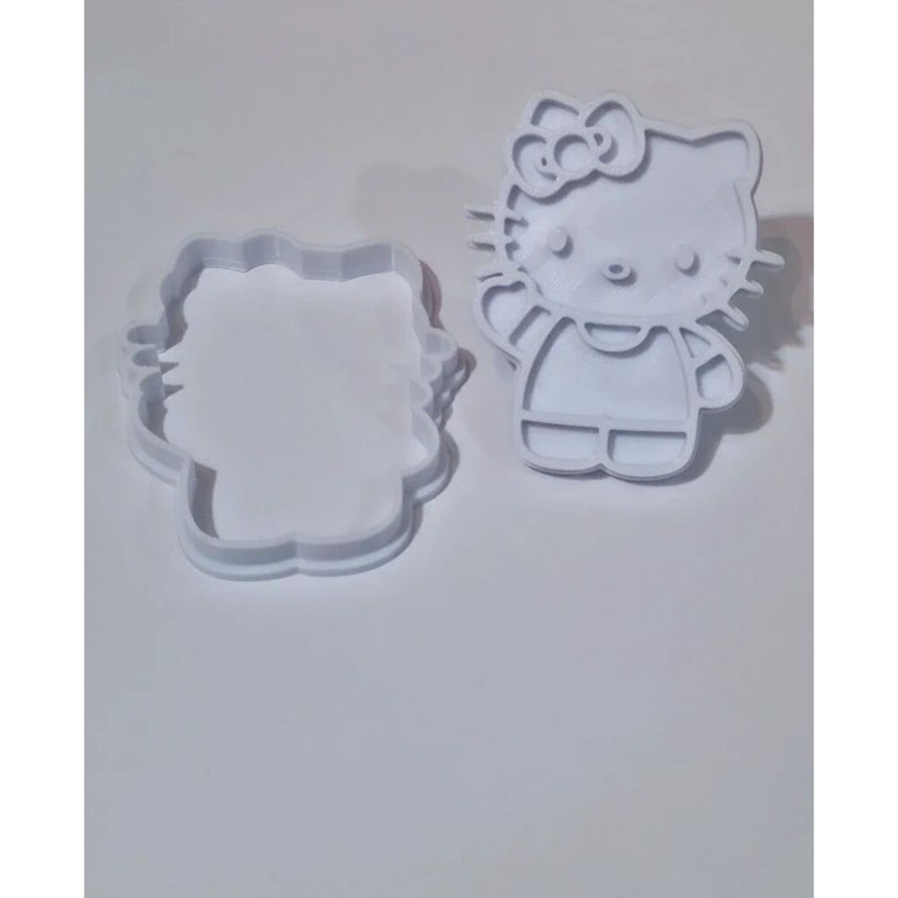 Hello kitty cookie cutter with stamp and handle 3.5 inches